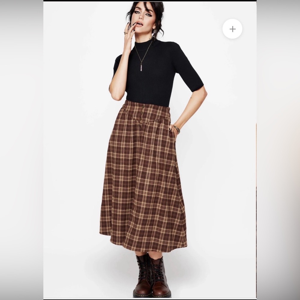 Disturbia: Patterned Button-Down Front Split Midi… - image 1